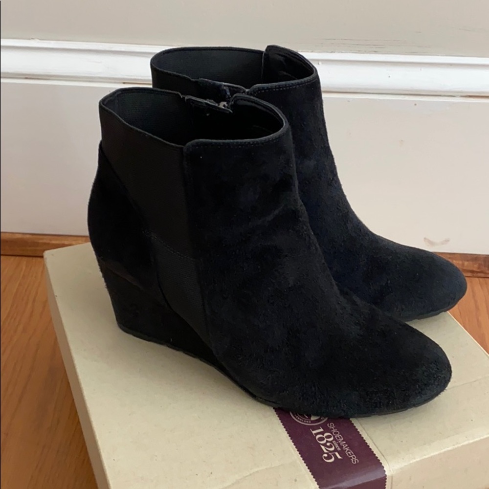 Clark’s Black Suede Ankle Boots